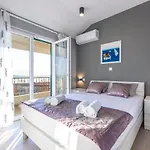 Luxury With A Swimming Pool Kastel Sucurac, - 21737 Вилла Каштела