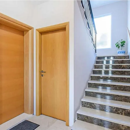 Vila Luxury With A Swimming Pool Kastel Sucurac, - 21737