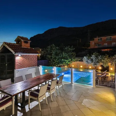 Вилла Luxury With A Swimming Pool Kastel Sucurac, - 21737 *